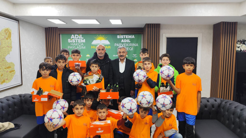 Genç sporculardan HÜDA PAR Batman İl Başkanlığı'na ziyaret