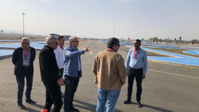 TÜRKİYE’NİN İLK SÜRÜCÜ AKADEMİSİNDE TARİHİ GÜN