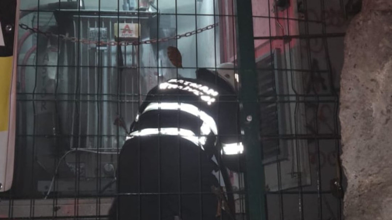 ÇATI VE TRAFO YANGINLARI SÖNDÜRÜLDÜ