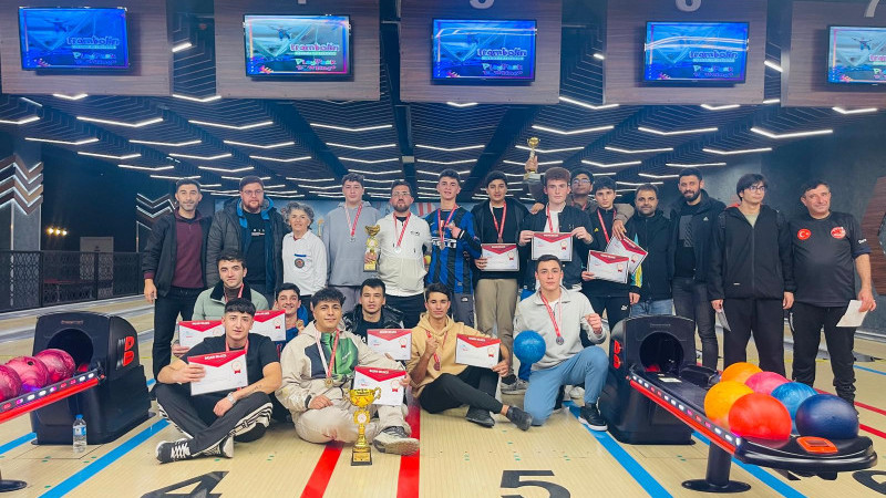230 Sporcu bowling il müsabakalarında ter döktü