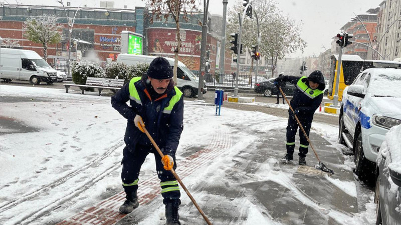 BATMAN'DA KAR YAĞIŞI ETKİLİ OLDU