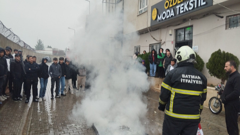 Tekstil fabrikalarında yangın tatbikatları devam ediyor 