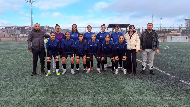 U17 KIZLAR’DAN KRİTİK GALİBİYET