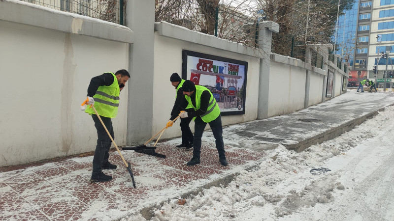 BATMAN VALİLİĞİ AÇIKLADI : EĞİTİME BİR GÜN DAHA TATİL
