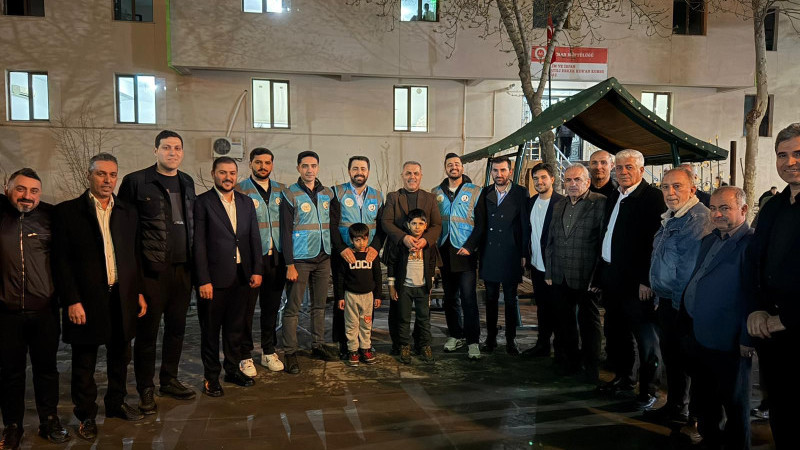 AK PARTİ BATMAN TEŞKİLATI İLK İFTARDA MAHALLELERE İNDİ