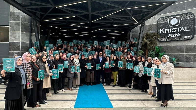 AK Parti Batman Kadın Kolları’ndan “Köklerden Geleceğe” Çalıştay