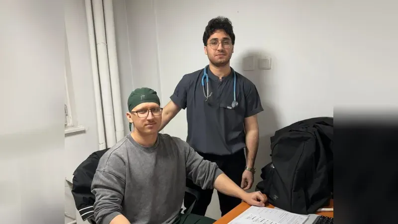 İLUH DEVLET HASTANESİ’NDE AYNI NÖBETTE İKİZ DOKTORLAR