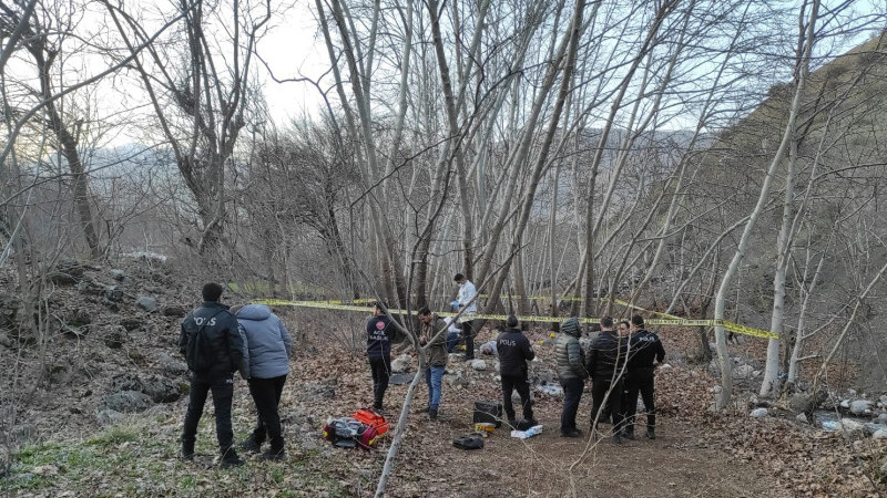 DERE KENARINDA ERKEK CESEDİ BULUNDU