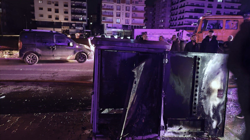 Kaçak elektrik, elektrik panosunu kullanılamaz hale getirdi