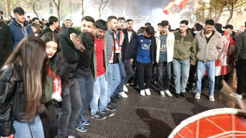 BATMAN PETROLSPOR ŞAMPİYONLUĞU COŞKUYLA KUTLANDI