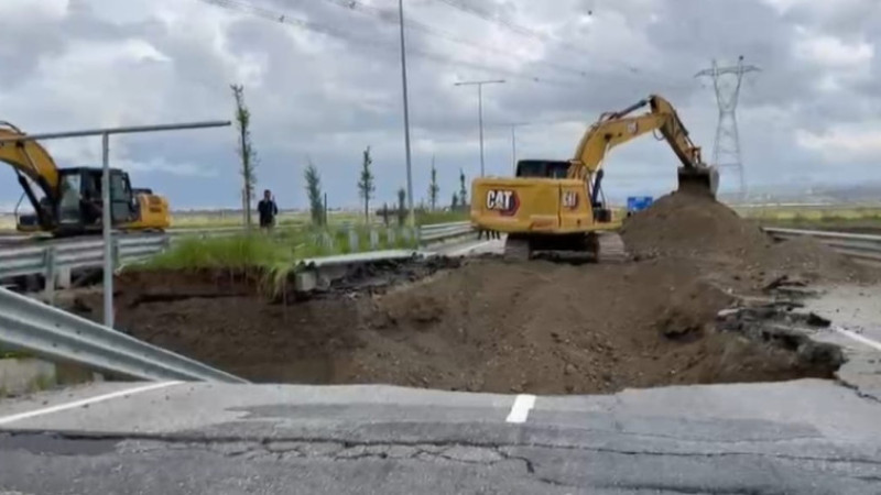 YAĞIŞ YOLU ÇÖKERTTİ