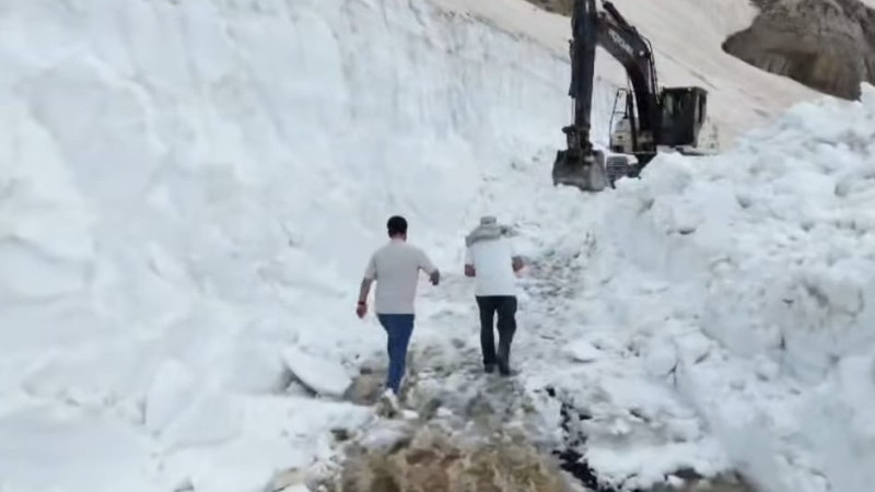 YAZ SICAĞINDA KARLA MÜCADELE