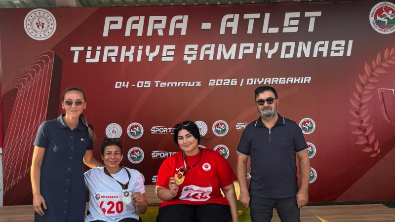 AYŞENUR GÜNEY'DEN ÇİFTE ALTIN GURURU
