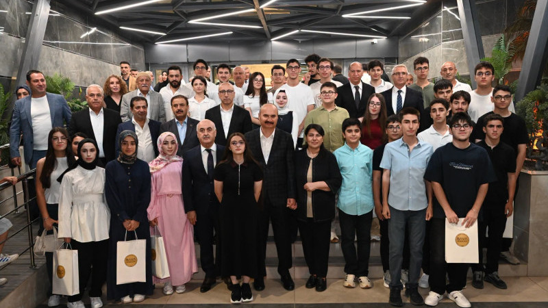 BAVA, YILDIZ ÖĞRENCİLERİ ÖDÜLLENDİRDİ