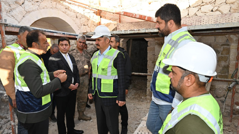 ŞEYH HEVİNDA ZİYARETGAHINDA RESTORASYONDA SONA GELİNDİ