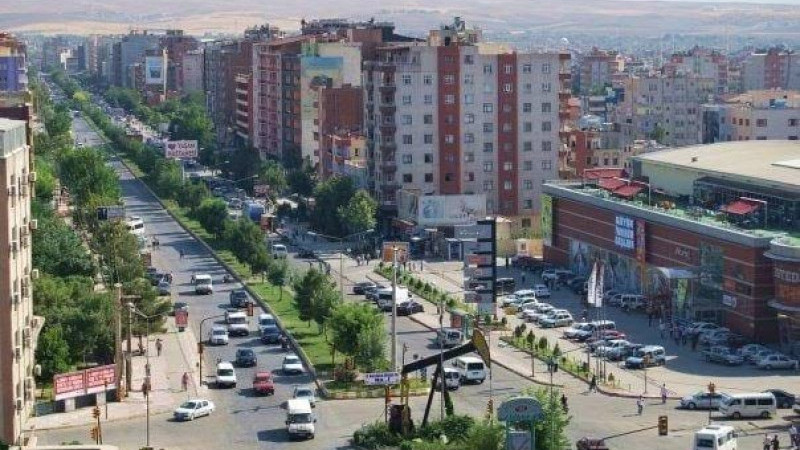 SÜRÜCÜLERE ALTERNATİF YOL UYARISI