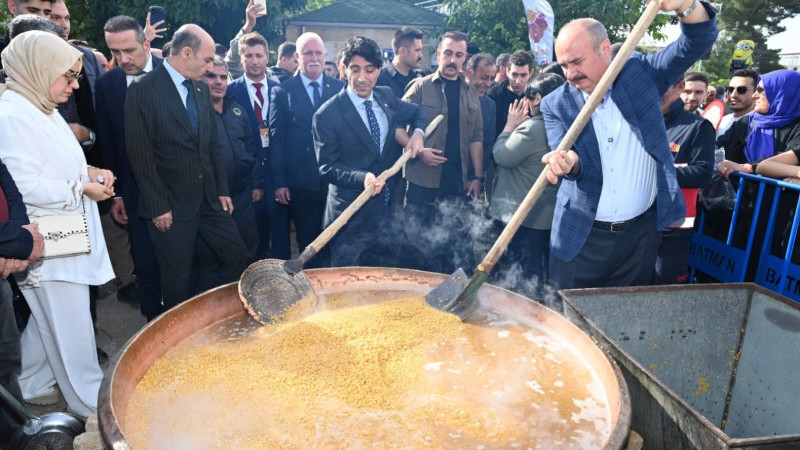 5. GERCÜŞ BAĞBOZUMU VE GASTRONOMİ FESTİVALİ KAPILARINI AÇTI
