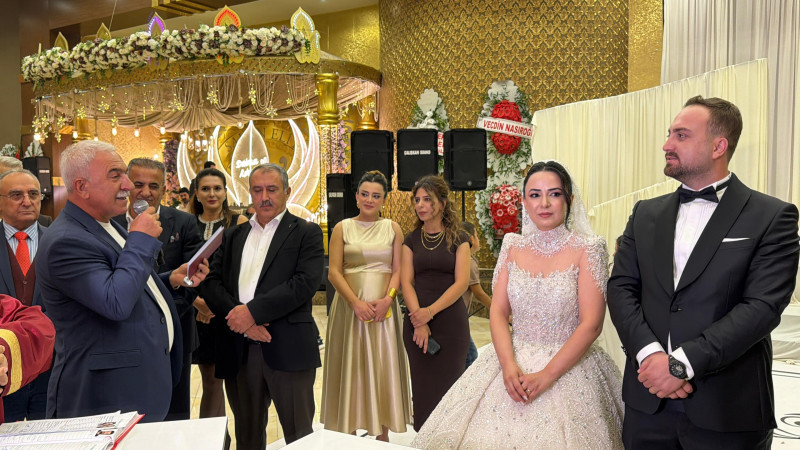 YOLBAŞ VE TÜZÜN AİLELERİNİN MUTLU GÜNÜ