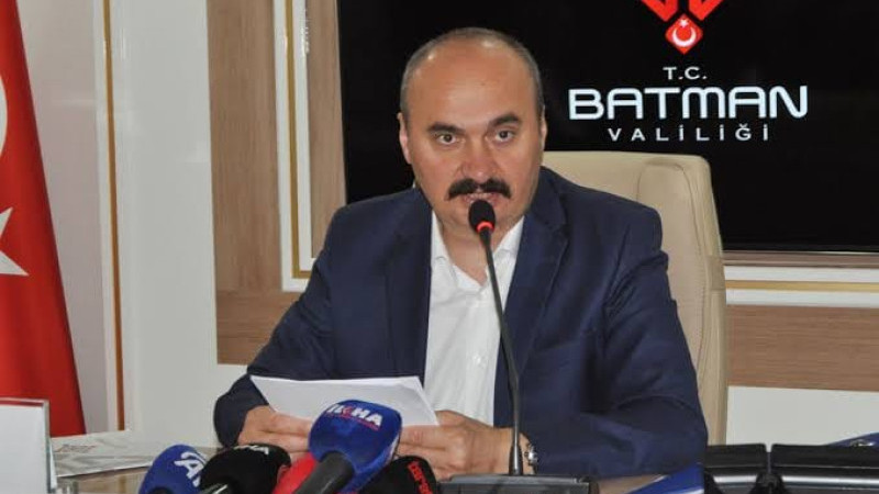 VALİ CANALP, “CUMHURİYETİMİZİ YARINLARA TAŞIMAK EN BÜYÜK SORUMLULUĞUMUZ”