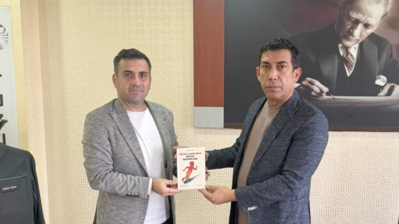 TÜZÜN'DEN KÖY ÇOCUKLARINA 1000 KİTAPLIK DESTEK